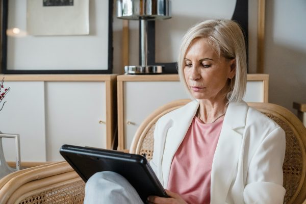 Menopause: how to ease symptoms and adapt to changes